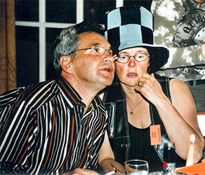 klik voor een vergroting + bladeren door foto's wedden aan tafel