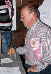 klik voor een vergroting + bladeren door foto's wedden aan tafel